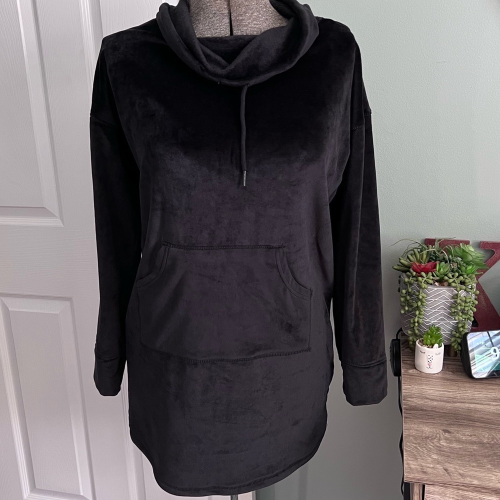 Tahari SleepwearBlack Velvet Cowl Neck Short Dress